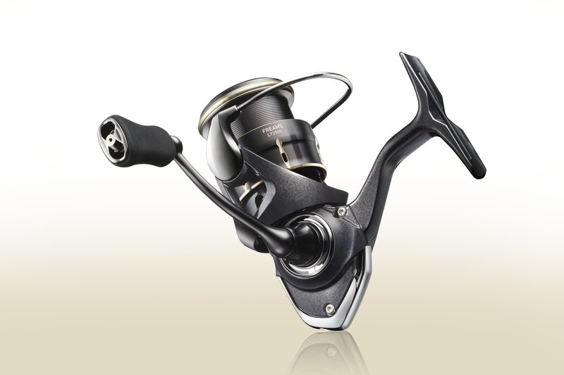 DAIWA 26 FREAMS LT 3000 DC MAKARA - 2